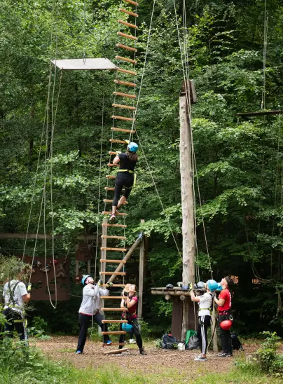 Frame 187 (1)